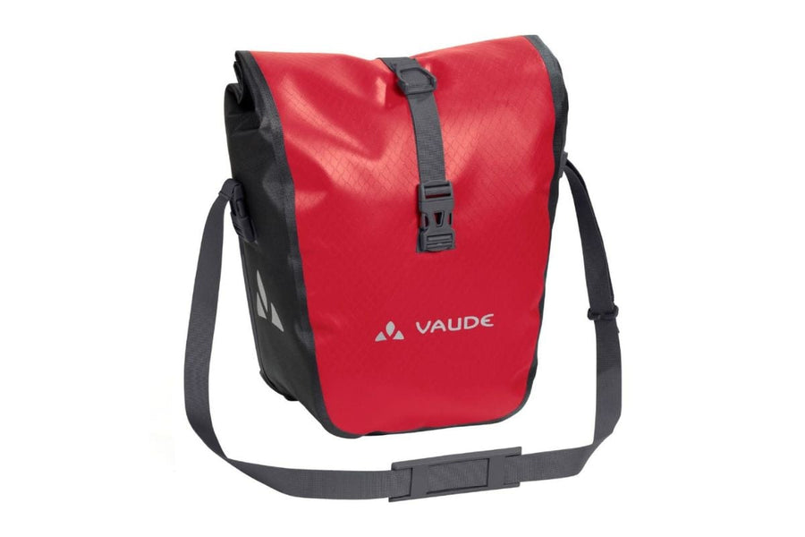 Découvrez la gamme de sacoches Aqua par Vaude