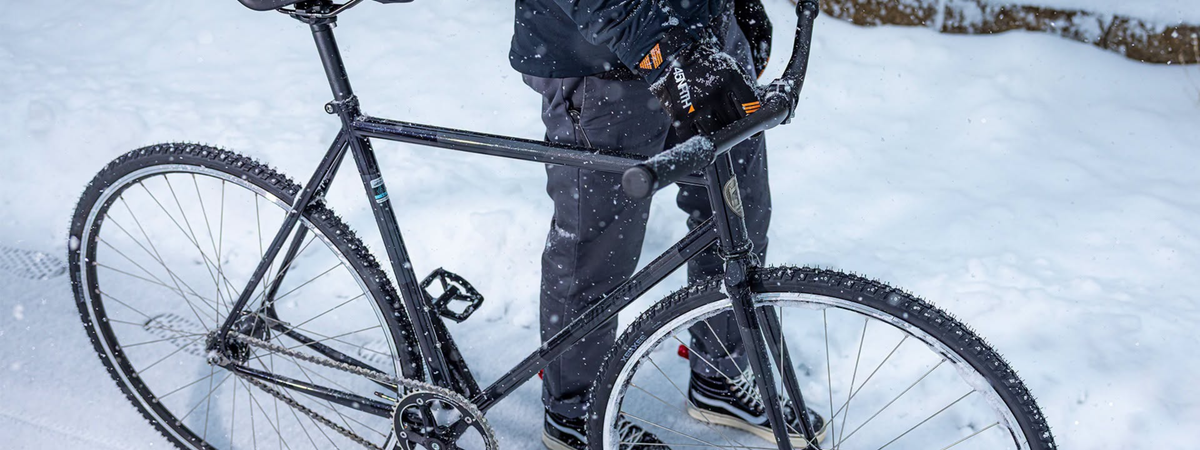 Vélo d'hiver : les indispensables pour affronter le froid