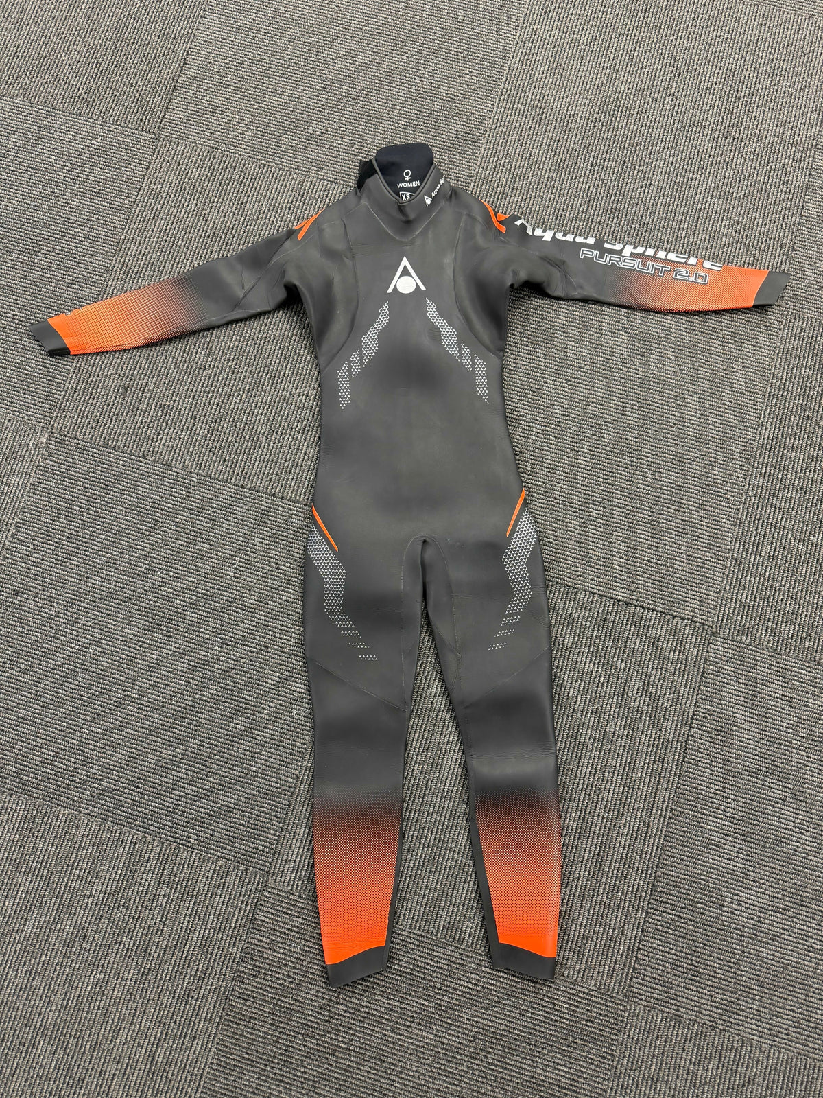 Q-SU3930181XS_product-image_3
