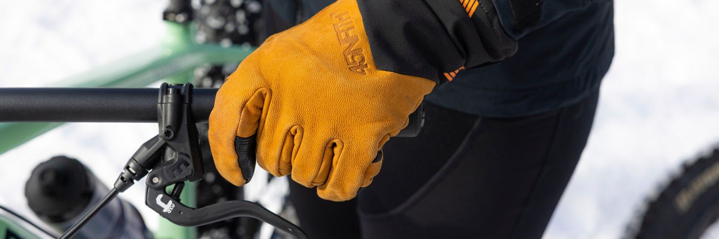 <p><strong>Gants Isolés</strong></p>