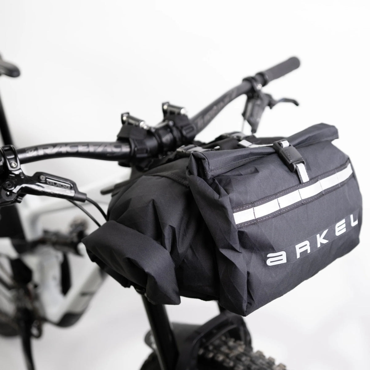Sac de guidon Arkel rollpacker avant 15  - avec support -noir